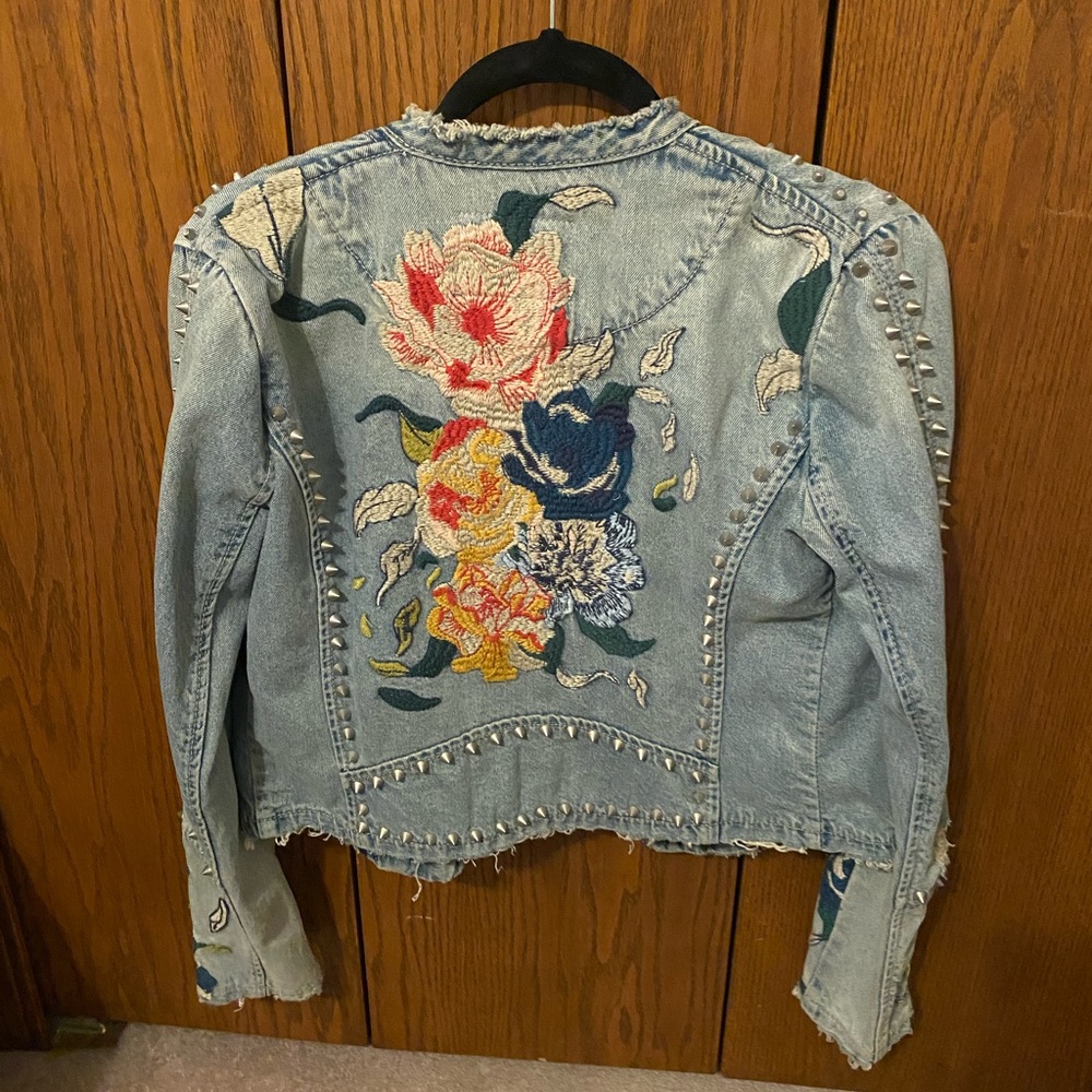 Adorable BLANK NYC jean jacket